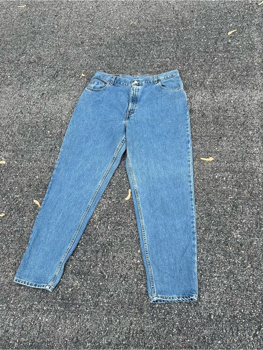 Vintage Levi's 550 Classic Relaxed Fit Tapered Leg Denim Mom Jeans Sz 16 34X30 - Picture 2 of 7